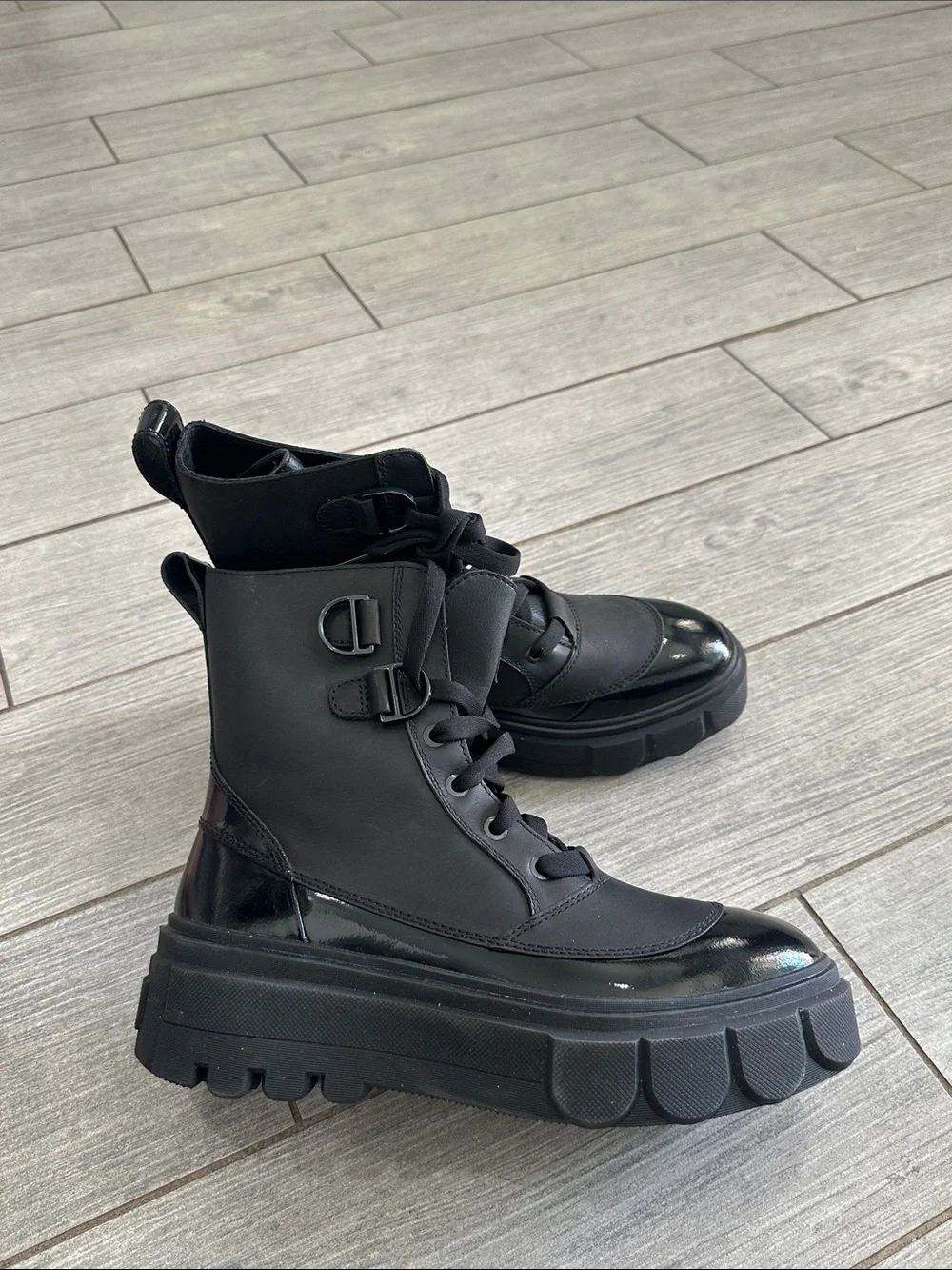 SOREL Caribou X  Lace Up Waterproof Boots NWT!